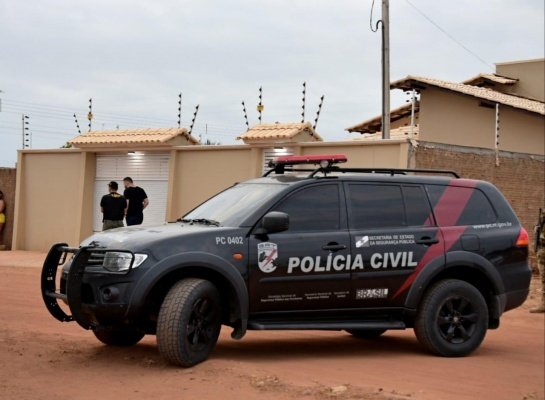 Viatura da Polícia Militar de Roraima estacionada em área externa, representando a corporação e a segurança pública em Roraim