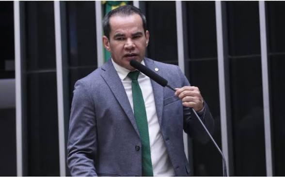 Deputado Stélio Dener defende MP que valoriza servidores em áreas de fronteira