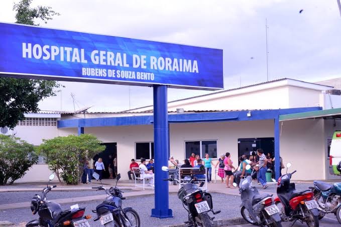 Fachada de unidade hospitalar em Roraima, contexto de denúncia sobre falta de insumos para cirurgias cardíacas em Roraima